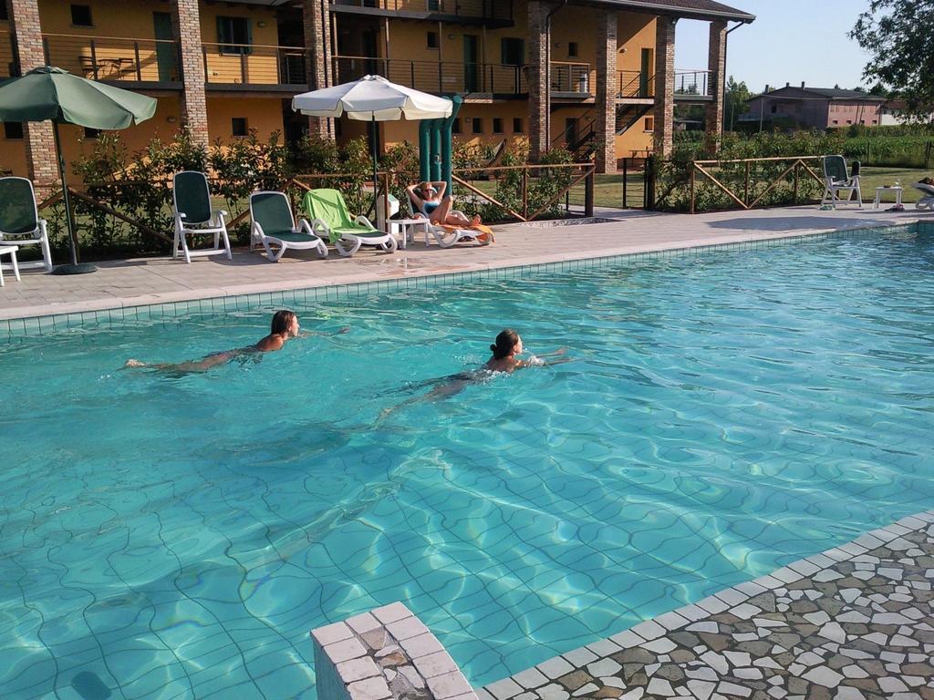 Il Milione Country Hotel Palazzolo dello Stella Bagian luar foto